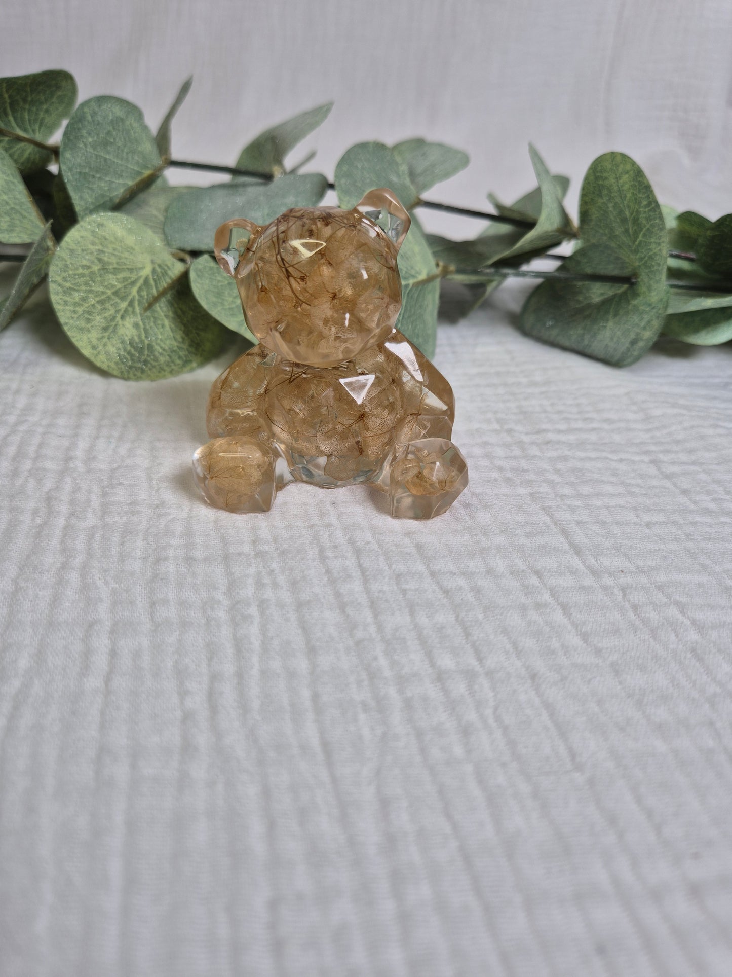 Figur "Bär" mit getrockneten Hortensien