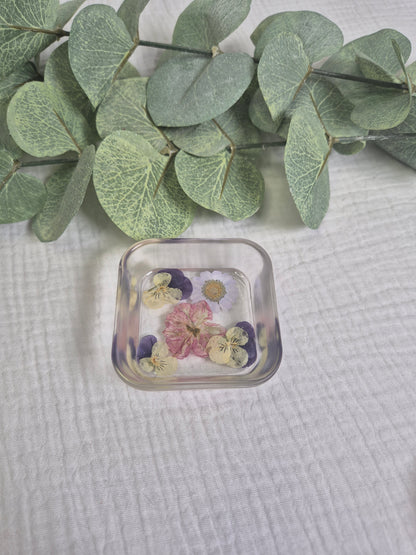 Dekoschale mit echten Blüten in verschiedenen Varianten