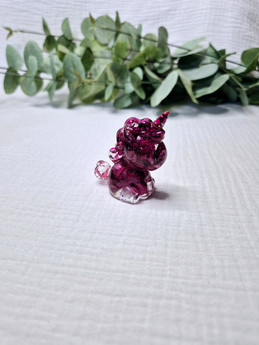 Figur kleines "Einhorn" mit getrockneten Blumen