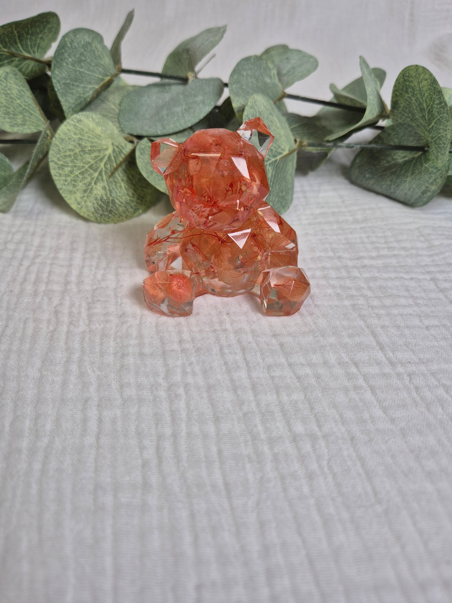 Figur "Bär" mit getrockneten Hortensien
